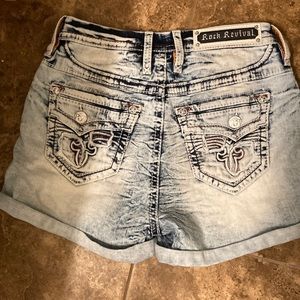 Rock revival shorts curvy